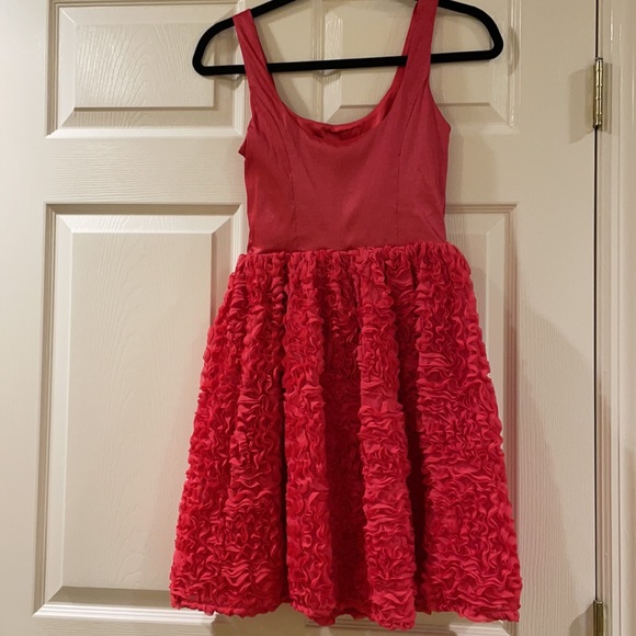NWT adorable pink dress - Picture 4 of 5